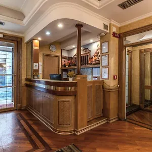 Hotell Pomezia **